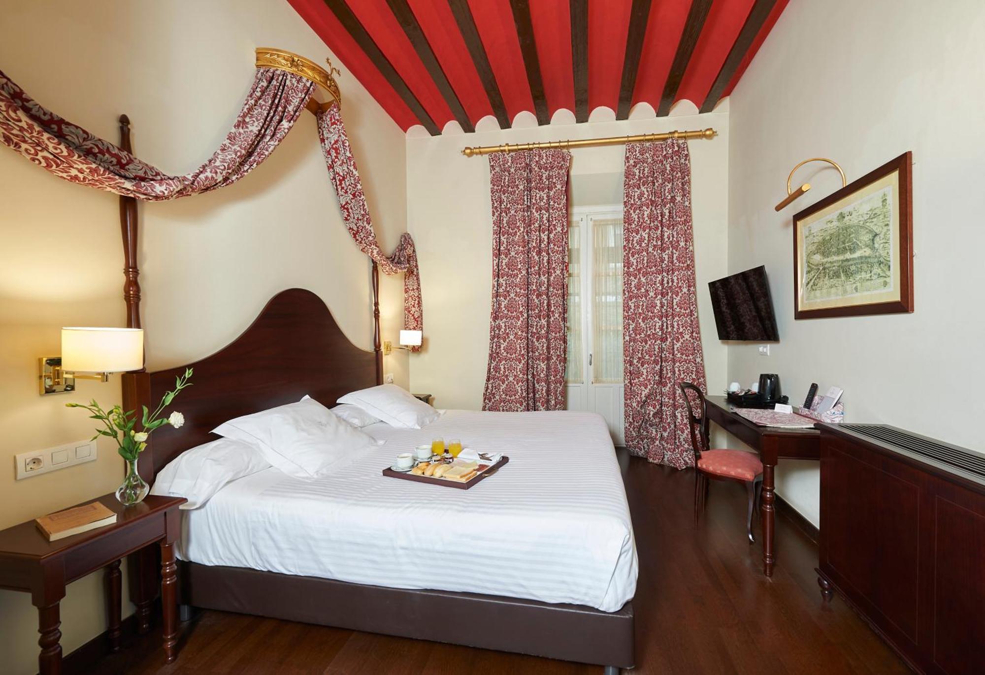 Deluxe Room,1436545285:JPEG